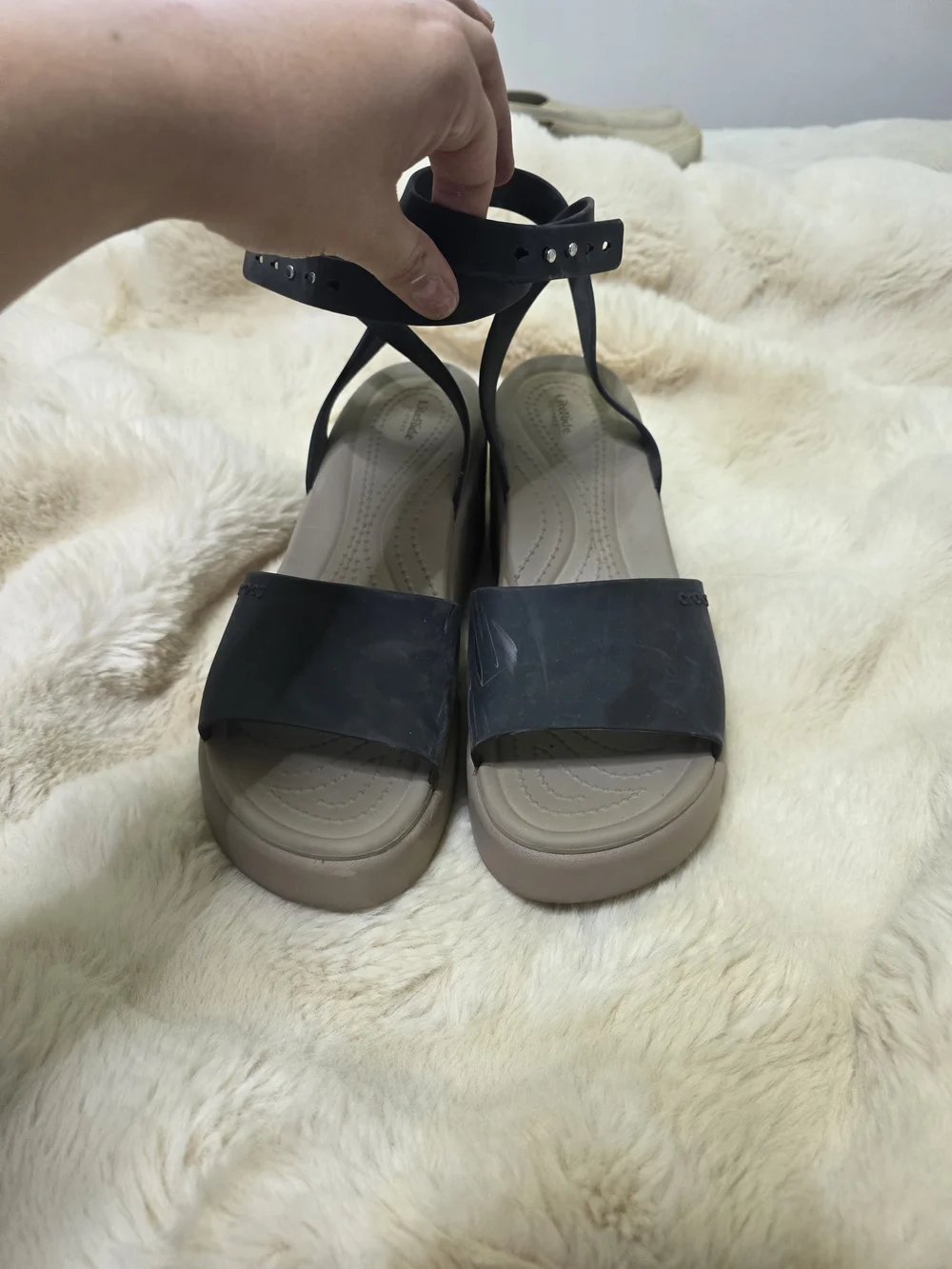 CROCS stylish wedge